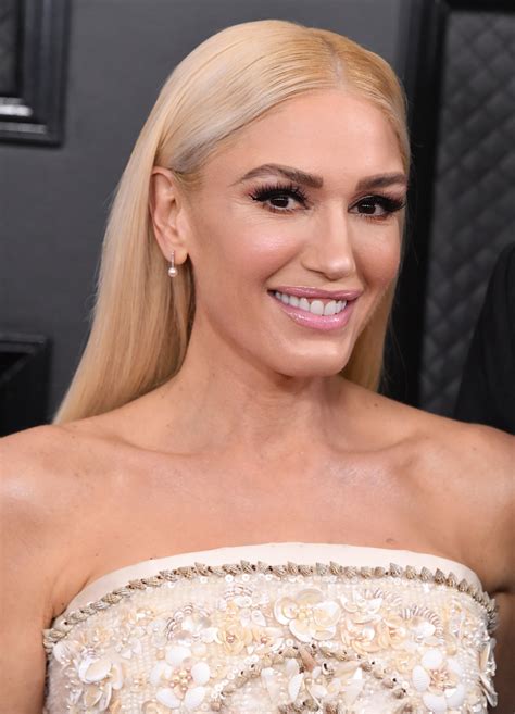 gwen stefani debuts cruella hair color for the voice popsugar beauty