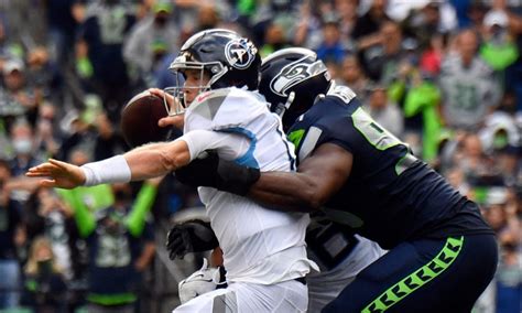 Tennessee Titans Face Seattle Seahawks At Home Veteran Tannehill Steps