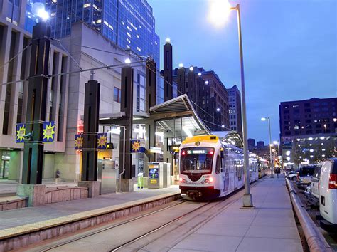Light Rail Train In Downtown Minneapolis Flickr Photo Sharing