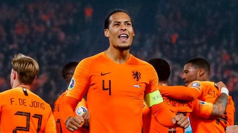 Nos ek voetbal nederland 17 juni 20:50. Spelers Nederlands elftal hoeven niet in quarantaine door ...