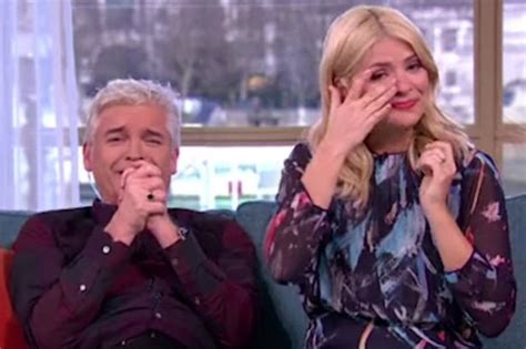 Holly Willoughby Quits This Morning Time To Move On Daily Star