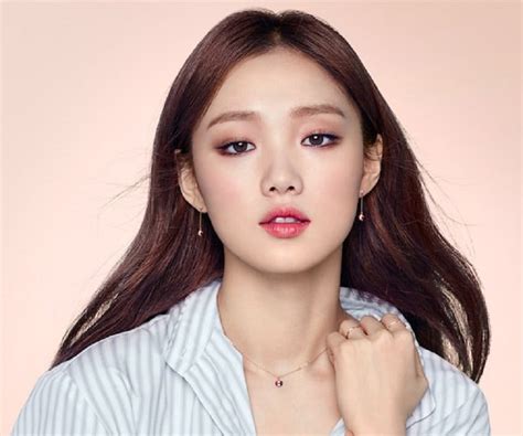 She has a huge social media popularity with more than 9. Lee Sung-kyung - Bio, Facts, Family Life of South Korean ...