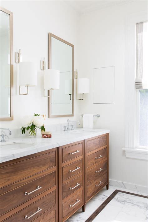 Kitchensource.com features double bath vanities from top bath vanity brands like empire and whitehaus to fulfill your style and practicality requirements. Modern White Double Vanity Bathroom With Marble Top, Wood ...