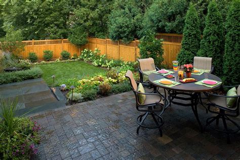 5 Gorgeous Backyard Design Ideas To Try This Summer