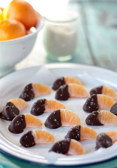 There's no plate required for these 24 easy finger food recipes — you can serve them all on a toothpick! 28 Last-Minute Christmas Finger Foods | Christmas finger ...