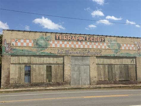 The Old Terrapin Derby Mural In Lepanto Ar Before Its Restoration In