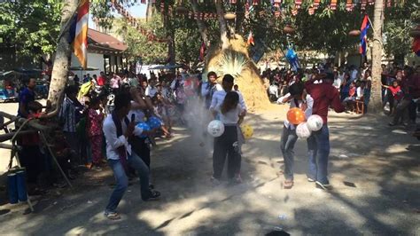 ត្រពាំងក្រឡឹង Khmer New Year Games ល្បែងប្រជាប្រិយខ្មែរ Khmer New Year