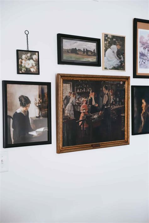 How To Make A Gallery Wall With Vintage Art The Quick Journey