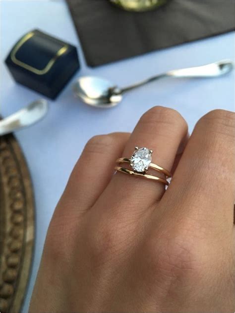 Engagement Rings On Fingers Diamond