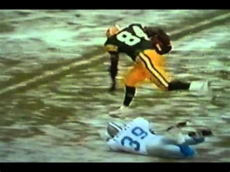 He attended the university of south carolina, and played from 1988 to 1994 with the green bay packers. "Green Bay Packers" Sterling Sharpe Can't Find End Zone In Snowy Field! - YouTube