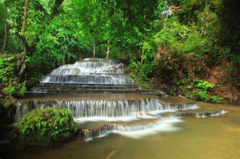 Air terjun jumog merupakan salah satu destinasi wisata yang berada di lereng gunung lawu karanganyar. Air Terjun Semolon, Salah Satu Surga di Kalimantan Utara ...