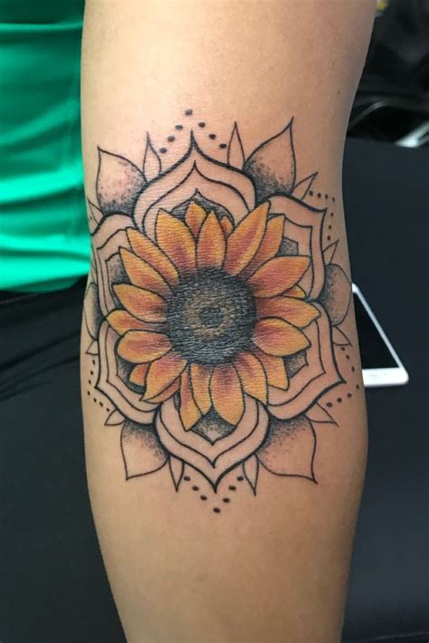 Maybe you would like to learn more about one of these? Pin on Floral tattoo