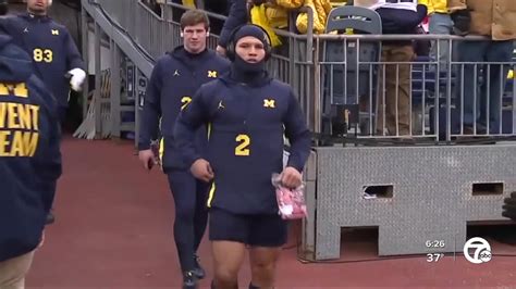 Michigan Rb Blake Corum Confident His Ankle Will Be Percent For Orange Bowl