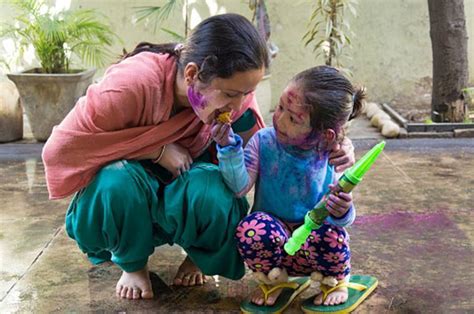 Holi 2019 How To Celebrate The Festival With Your Child Parenting