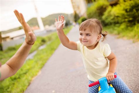 How To Praise Kids Better Kidminds