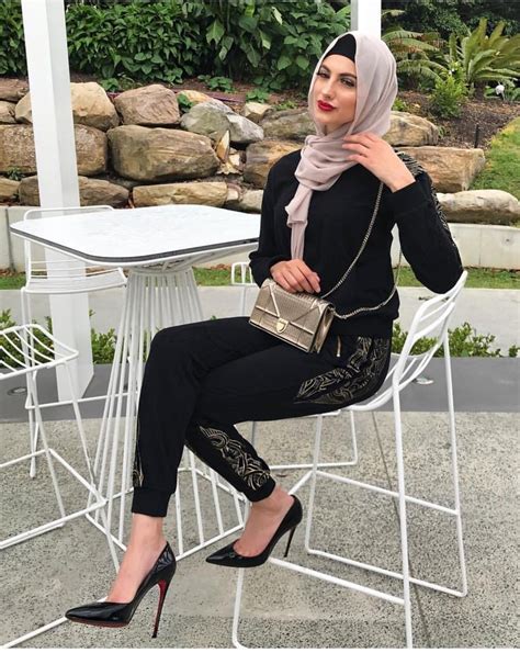 All Black Outfit And Loubotin Heels For Beautiful Muslima Arab Girls Hijab Girl Hijab Arab Girls