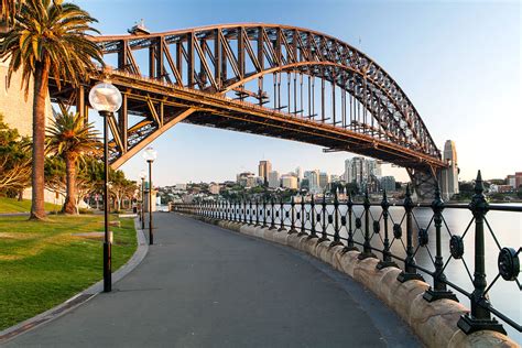 Sydney Harbour Bridge Cost To Climb Top Hotels And Attractions Nearby