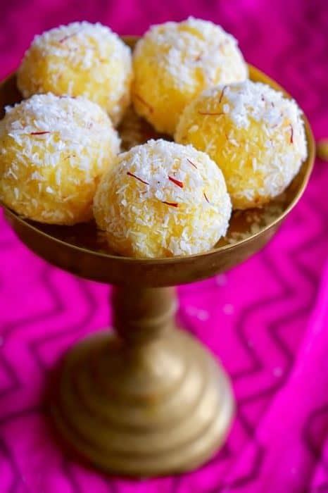 Instant Coconut Ladoo 3 Ingredients And Ready In 10 Minutes