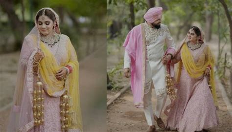 The Bride Wore Pink Lehenga With Double Kaleere दुल्हन ने बेबी पिंक लहंगे के साथ पहने दो कलीरे