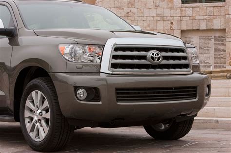 2014 Toyota Sequoia Reviews And Rating Motor Trend