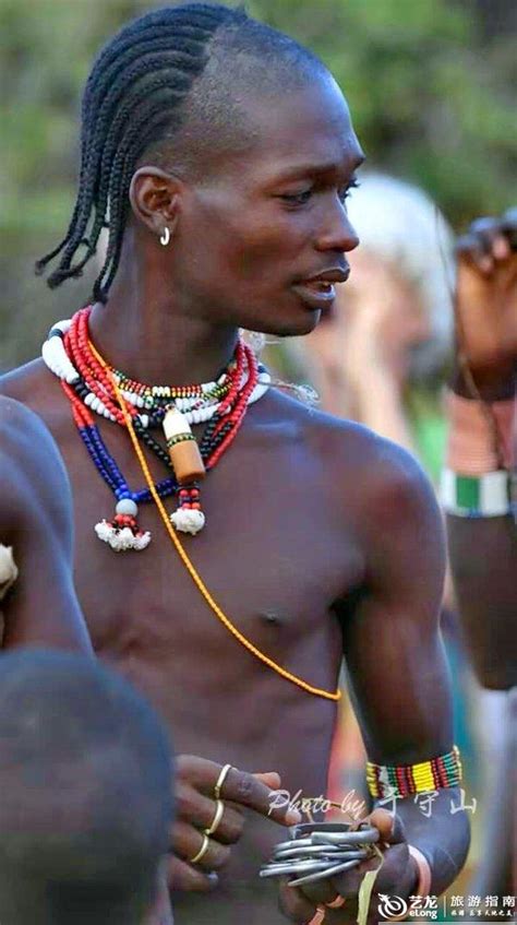 揭秘非洲原始部落奇异风俗 男人婚前得裸奔 女人求爱得见血 素走世界旅游攻略 艺龙旅游社区