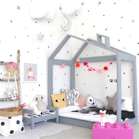 Here, we're sharing a lot of different ideas to design a perfect kids bedroom. 30 Creative Kids Bedroom Ideas That You'll Love - The Rug ...