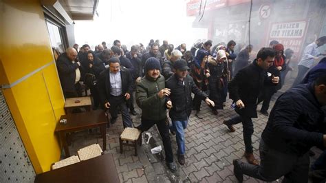 Turkish Police Use Tear Gas On Istanbul Protesters Newshub