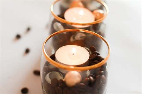 A super easy, very inexpensive gift or decoration for your own house. DIY Coffee Bean Candles » Faux Pas