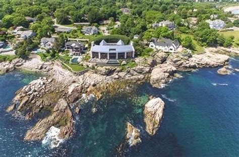 Incredible 14000 Square Foot Contemporary Oceanfront Mansion In