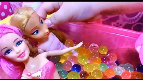 Anna Barbie And Pig Had A Bubble Bath Orbeez Bath Time Youtube
