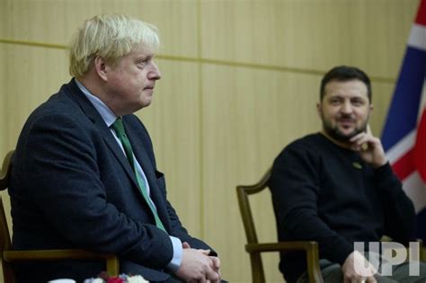 photo former uk prime minister boris johnson visits ukrainian president zelenskyy in kyiv