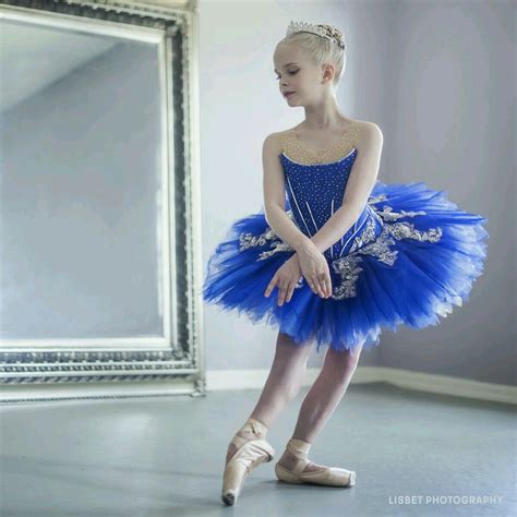 Pin By Liesl Allred On Ballet Dance Picture Poses Dance Photography Poses Ballerina Photography