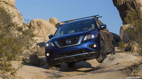 2017 Nissan Pathfinder Off Road Caricos