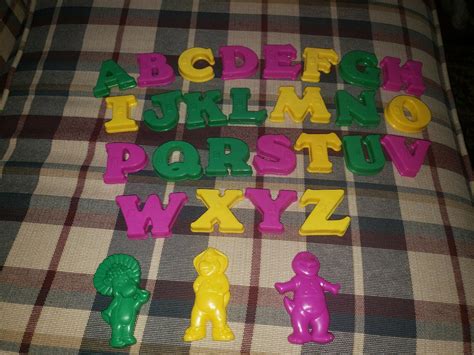 2002 Barney The Dinosaur Dino Dance And Magnet Capital Letters W3