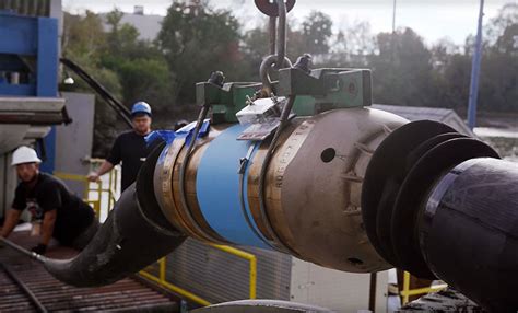 ¿cómo Son Y Cómo Funcionan Los Cables Submarinos Por Los Que Viaja