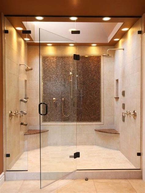 Pada kamar mandi ukuran 1.5 x 1.5 m ini nampak sederhana, namun untuk memberikan sentuhan mewah dan elegan pemilik menggunakan wallpapper 3d foam yang nampak berdimensi. 10 Desain Shower Untuk Kamar Mandi Modern | Design Rumah ...