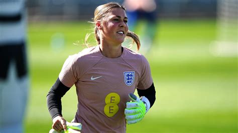 England Goalkeeper Mary Earps Describes Boss Sarina Wiegman As ‘mastermind
