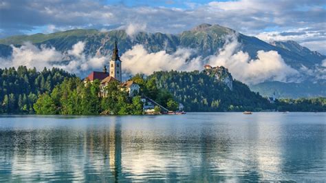 Slovenia Lake Scenery Mountains Lake Bled Nature 412283