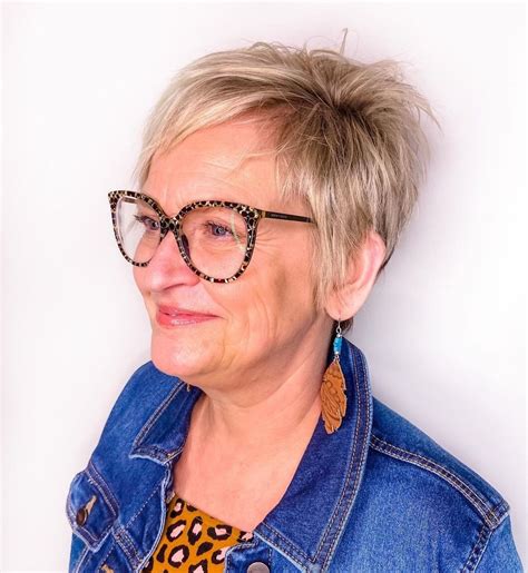 20 Fabulous Pixie Haircuts For Older Women To Sport In 2024 Pixie