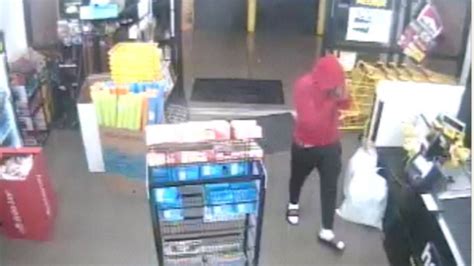 Search For Suspect Accused Of Robbing And Assaulting Clerk In Rutherford County Wztv