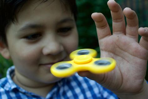 Russia Probes Fidget Spinners Over Fears Toys Being Used By Anti Putin Activists To ‘brainwash