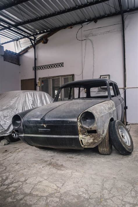 Volkswagen 1600 Variant Squareback Bodyshell For Restoration Project