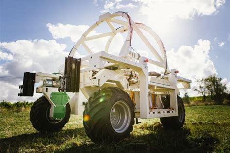 Robots Agricoles Naïo Technologies Vient De Lever 14 Millions Deuros
