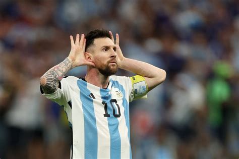 You Talk Too Much Lionel Messi Confronts Disrespectful
