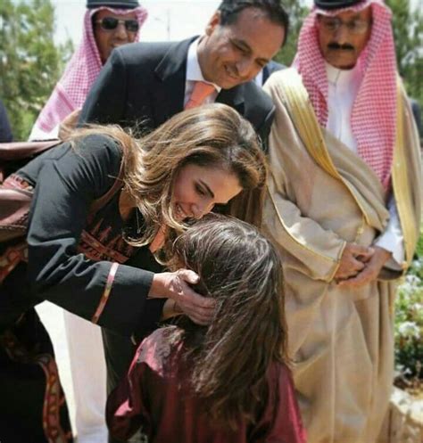 Queen Rania Of Jordan Queen Rania Couple Photos Queen