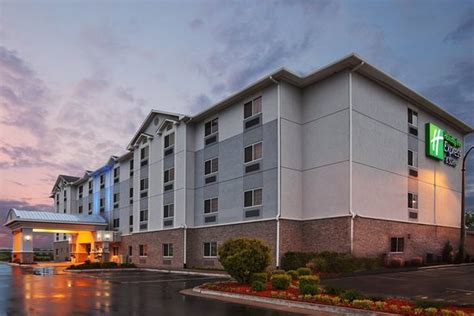 Holiday Inn Express Hotel And Suites Jenks 79 ̶9̶8̶ Updated 2019