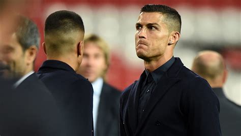 Ronaldo Slammed For Walking Out On Allegri While Addressing Juventus