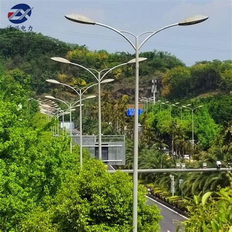 Double Arm Octagonal Galvanized Steel 8m Street Light Pole China 8m