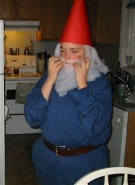 What should i wear to a gnome costume? DIY garden gnome costume | Tip Junkie