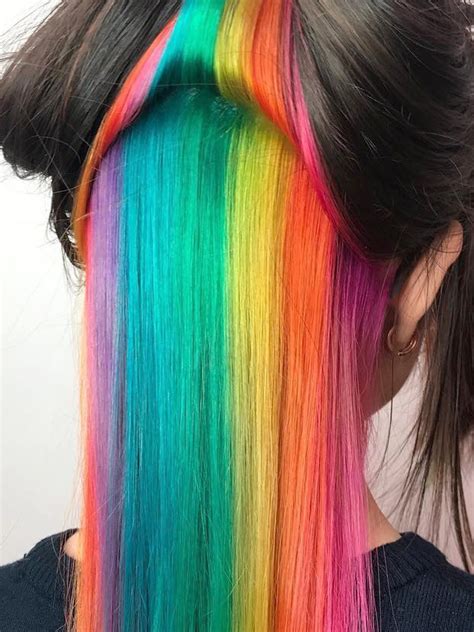 17 Konsep Terpopuler Rainbow Hair Highlights